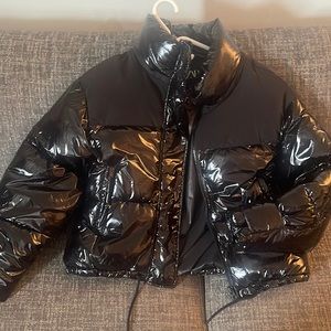 Almost never worn zara jacket puffer black
